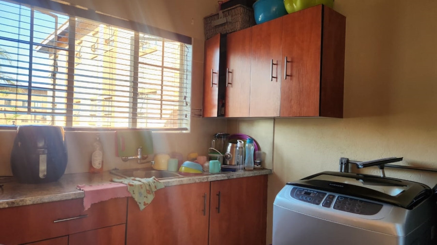 2 Bedroom Property for Sale in Rustenburg Central North West